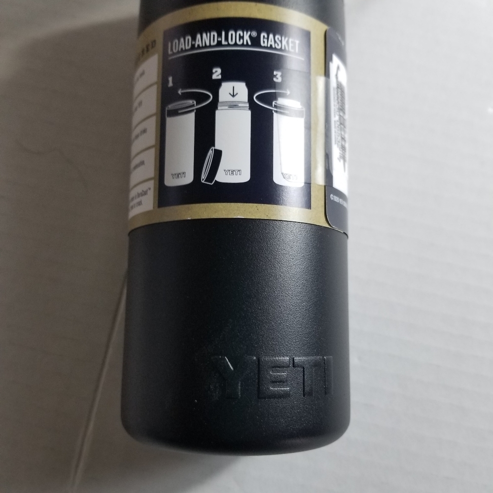 NEW YETI RAMBLER COLSTER SLIM CAN INSULATOR BLACK - Picture 10 of 11